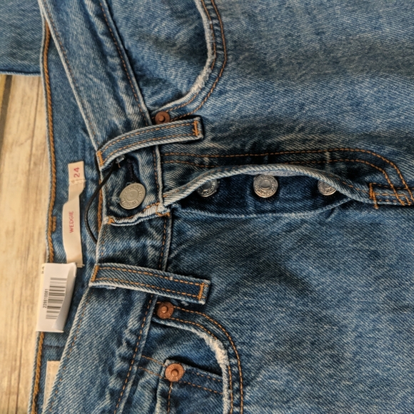 Levi's Wedgie High Rise Women's Jeans - Picture 6 of 9